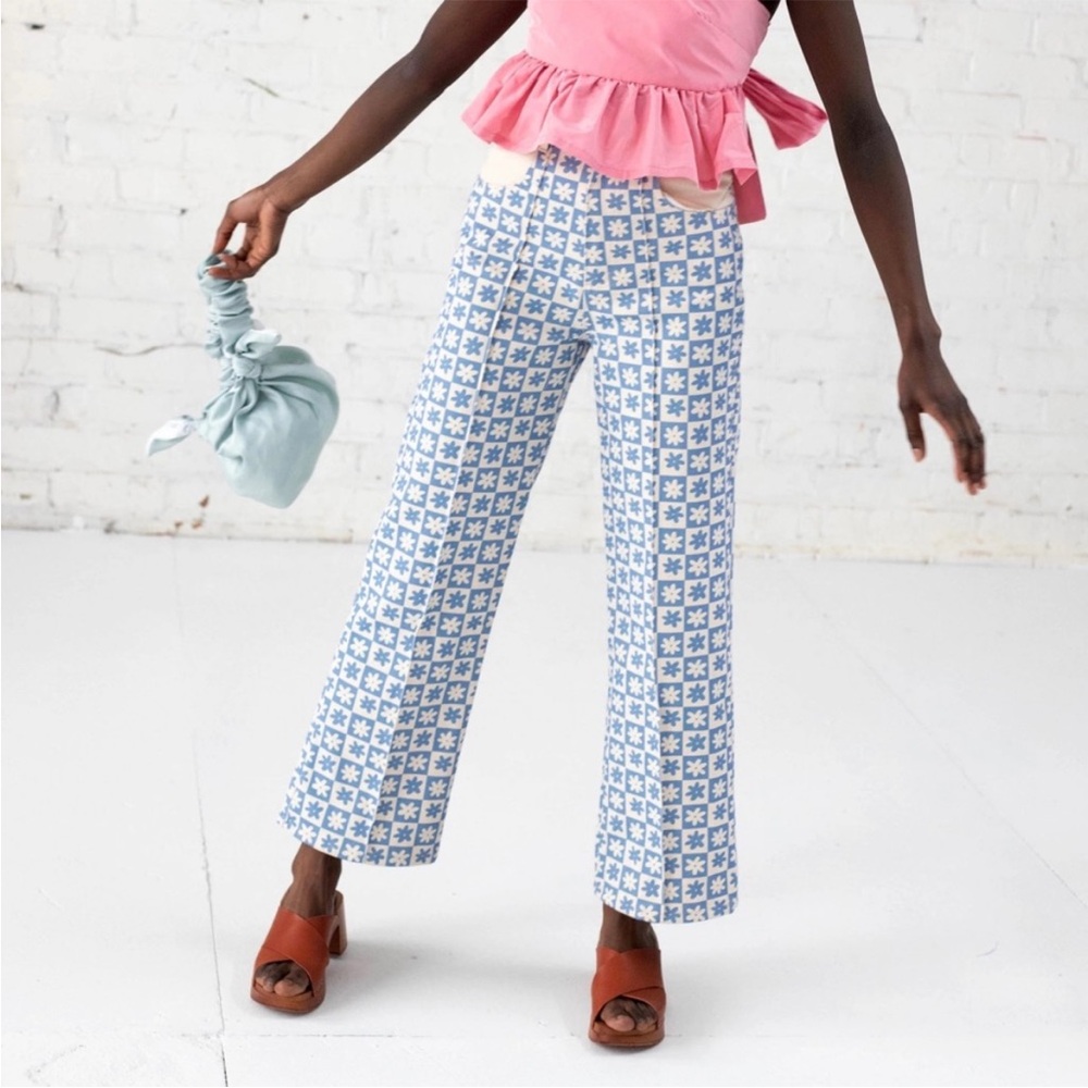 Lisa Says Gah Blue and White High Rise Jeans